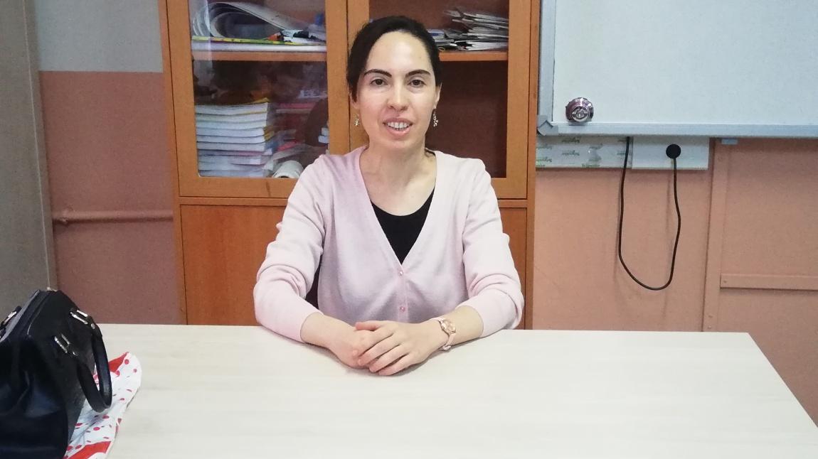 Başak KALE - İngilizce Öğretmeni